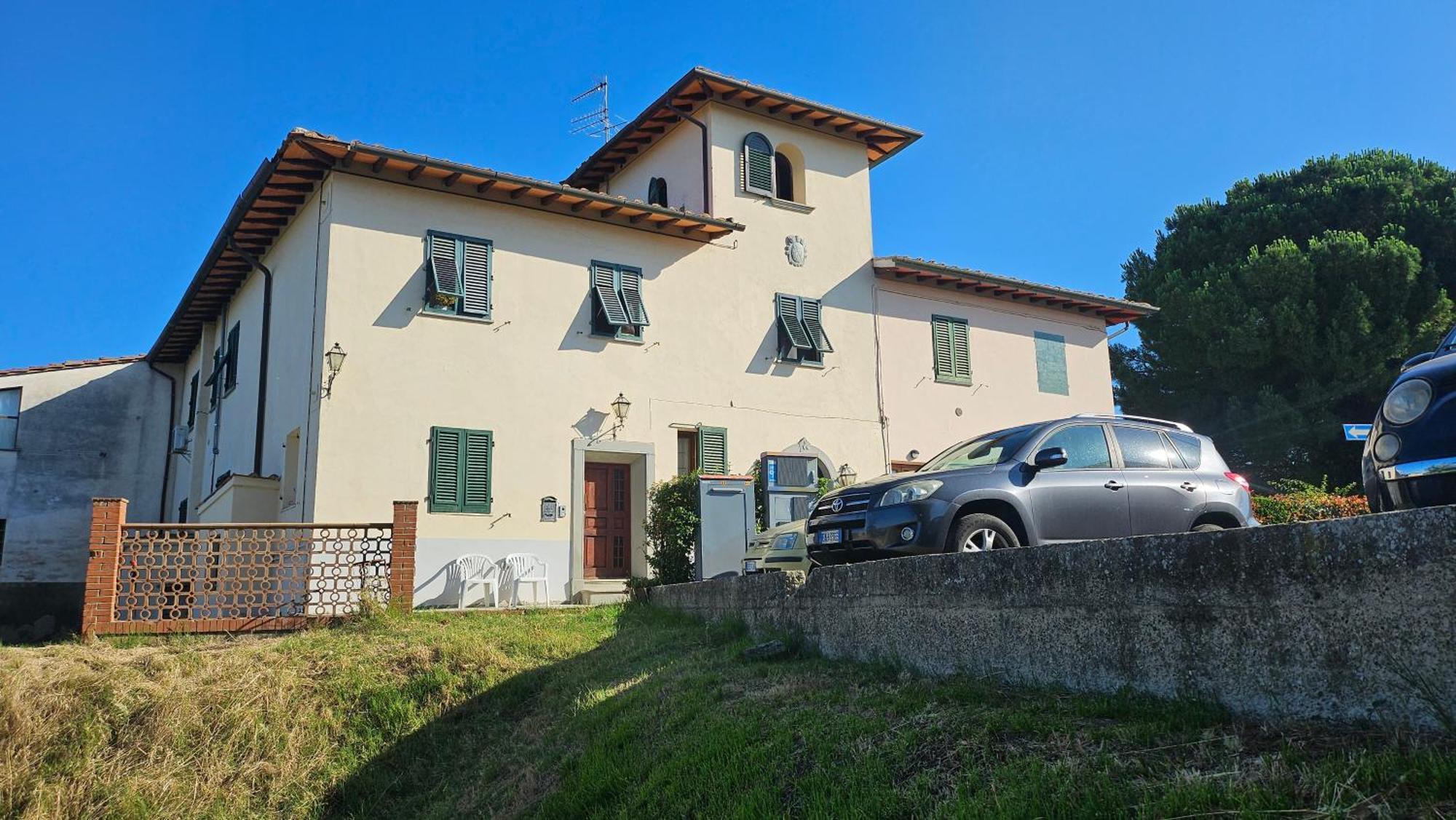 Appartamento Via Roma Castelnuovo D'Elsa Luaran gambar